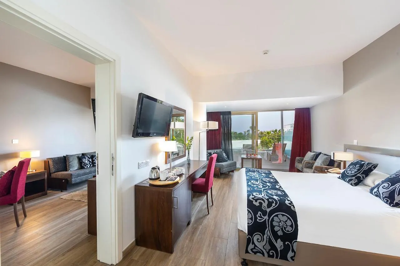 Crystal Springs Beach Hotel Protaras 4*,  Zypern